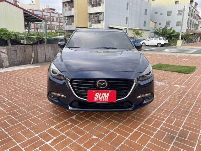 一手車/原鈑件/ACC跟車/電動椅/抬頭顯示器/倒車顯影/LED頭燈/I-KEY/盲點偵測  第2張相片