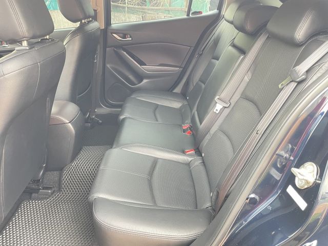 一手車/原鈑件/ACC跟車/電動椅/抬頭顯示器/倒車顯影/LED頭燈/I-KEY/盲點偵測  第10張相片