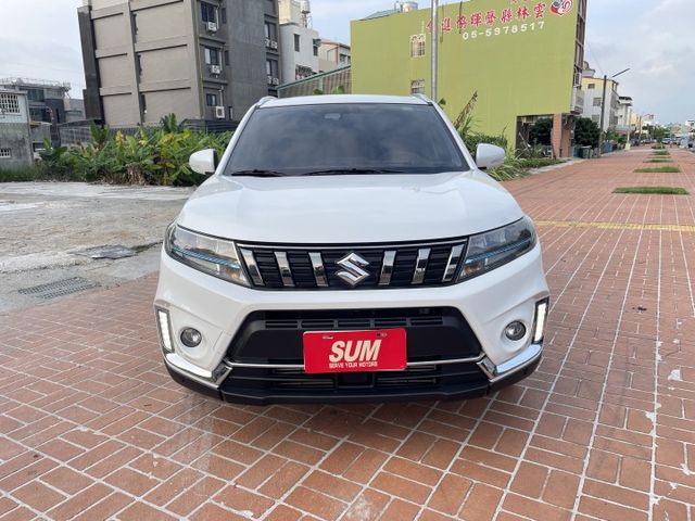 原鈑件/ACC跟車/盲點偵測/LED頭燈/I-KEY/7氣囊/10月出廠12月領牌  第2張相片