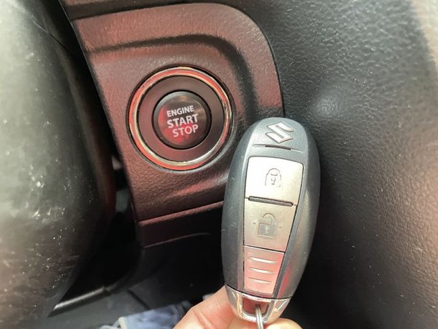 原鈑件/ACC跟車/盲點偵測/LED頭燈/I-KEY/7氣囊/10月出廠12月領牌  第18張相片