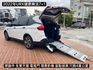 原鈑件/全景天窗/環景影像/盲點偵測/抬頭顯示/車側影像/只跑4萬公里  第1張縮圖