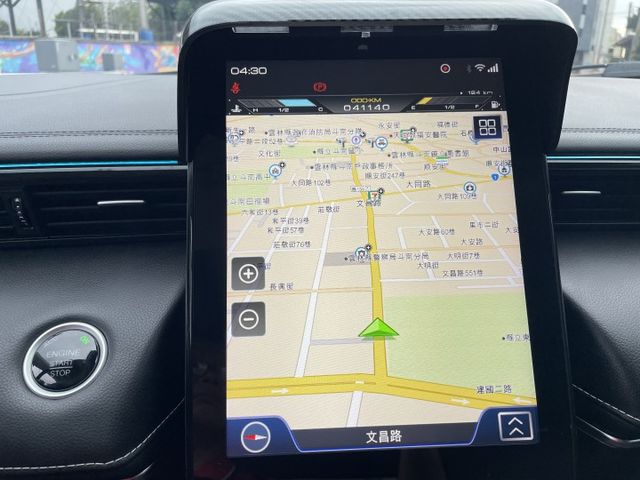 原鈑件/全景天窗/環景影像/盲點偵測/抬頭顯示/車側影像/只跑4萬公里  第18張相片