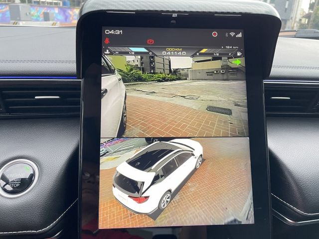 原鈑件/全景天窗/環景影像/盲點偵測/抬頭顯示/車側影像/只跑4萬公里  第19張相片
