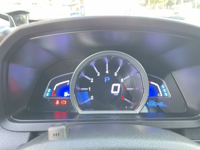 原鈑件/電動椅/天窗/環景影像/車側影像/LED頭燈/抬頭顯示器/升降高音喇叭  第14張相片