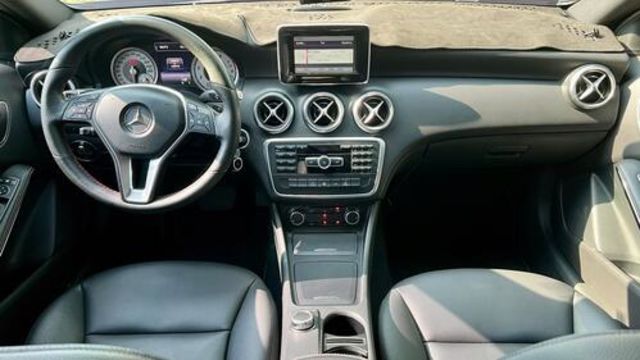 M-BENZ賓士 A200  第6張相片