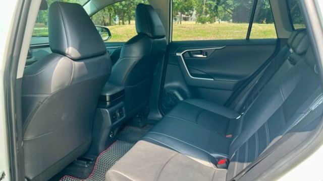 TOYOTA豐田 RAV4  第5張相片
