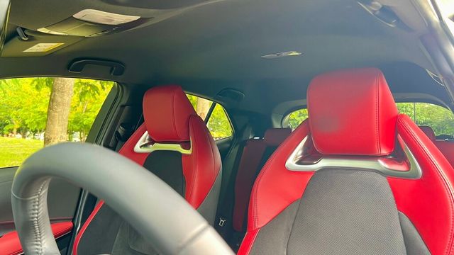 TOYOTA豐田 AURIS  第2張相片