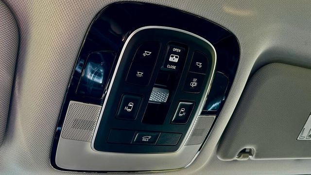 HYUNDAI現代 CUSTIN  第11張相片