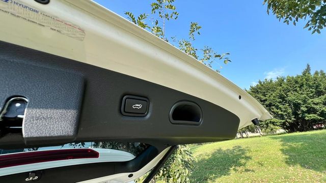 HYUNDAI現代 CUSTIN  第17張相片