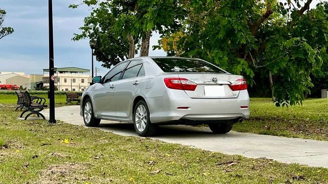 TOYOTA豐田 CAMRY HYBRID  第2張相片