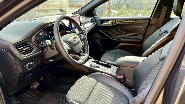 FORD福特 FOCUS ST  第4張相片