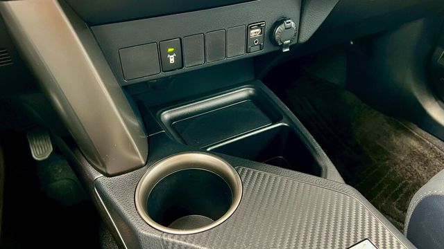 TOYOTA豐田 RAV4  第9張相片