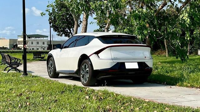 KIA起亞 EV6  第2張相片