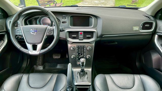 VOLVO富豪 V40  第6張相片