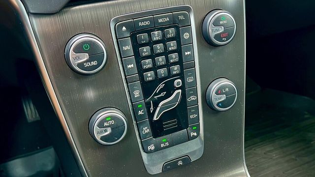 VOLVO富豪 V40  第7張相片