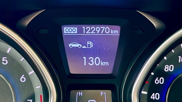 HYUNDAI現代 ELANTRA  第12張相片