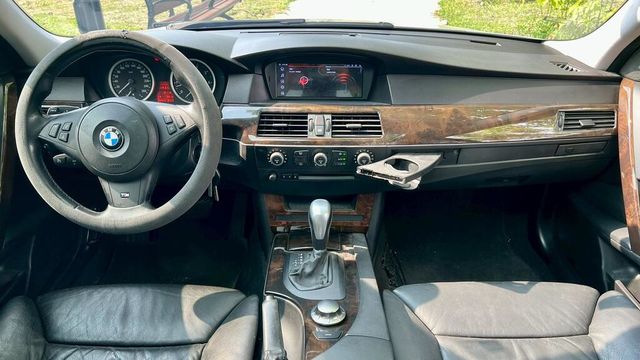 BMW寶馬 530I  第6張相片