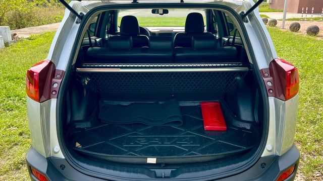 TOYOTA豐田 RAV4  第9張相片