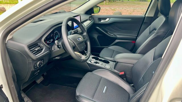 FORD福特 FOCUS ACTIVE  第4張相片