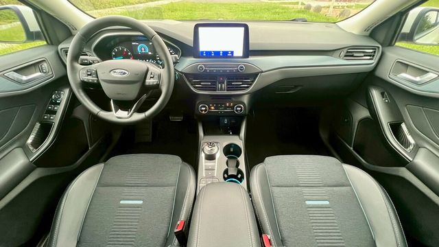 FORD福特 FOCUS ACTIVE  第6張相片