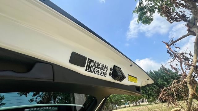 TOYOTA豐田 RAV4  第14張相片