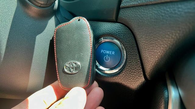 TOYOTA豐田 RAV4  第15張相片