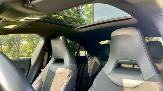 M-BENZ賓士 CLA250  第3張相片