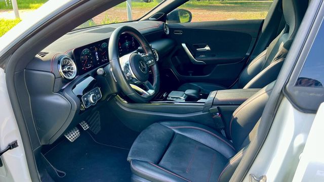 M-BENZ賓士 CLA250  第4張相片