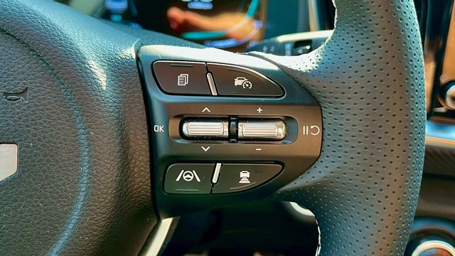 KIA起亞 STONIC  第7張相片