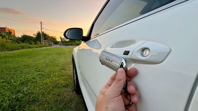 KIA起亞 STONIC  第11張相片