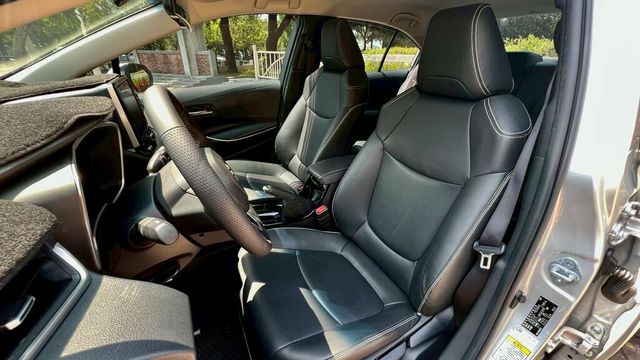TOYOTA豐田 ALTIS  第3張相片