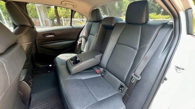 TOYOTA豐田 ALTIS  第4張相片