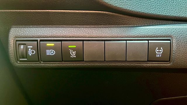 TOYOTA豐田 ALTIS  第8張相片
