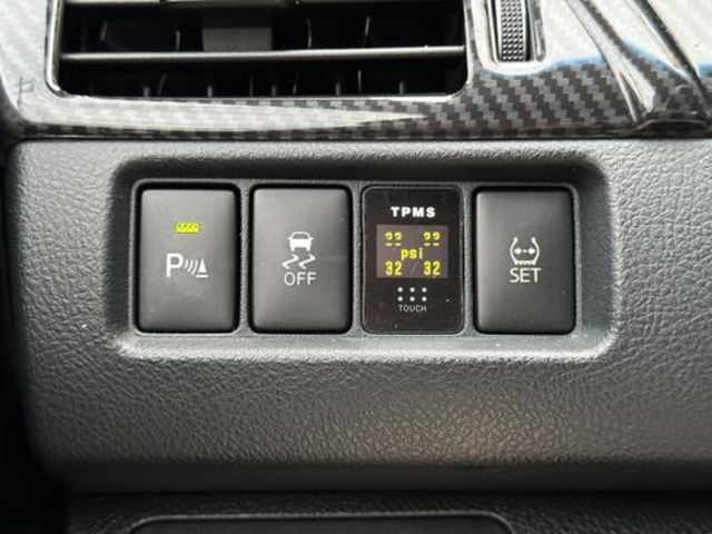 TOYOTA豐田 CAMRY  第6張相片