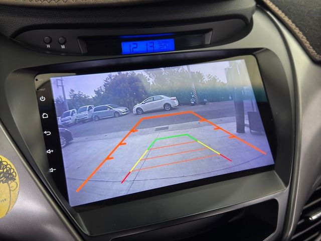 HYUNDAI現代 ELANTRA  第5張相片