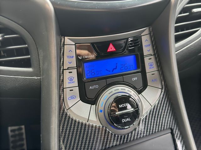 HYUNDAI現代 ELANTRA  第7張相片