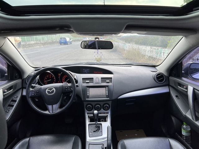 MAZDA馬自達 MAZDA 3  第1張相片