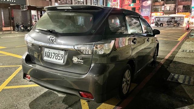 TOYOTA豐田 WISH  第4張相片