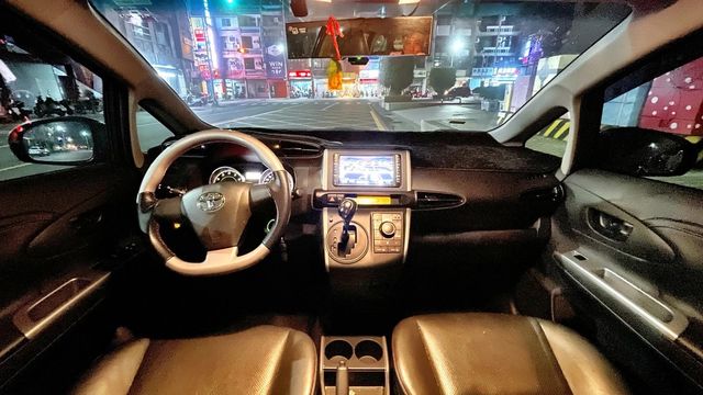 TOYOTA豐田 WISH  第6張相片