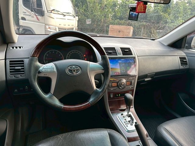 TOYOTA豐田 ALTIS  第3張相片