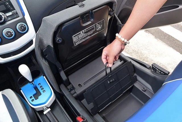 MITSUBISHI三菱 COLT PLUS  第8張相片