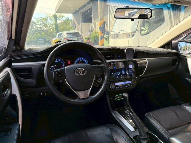 TOYOTA豐田 ALTIS  第3張相片