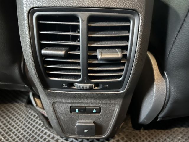 沒有業務抽佣、老闆直賣車價最便宜，不用殺價就很便宜。  第15張相片