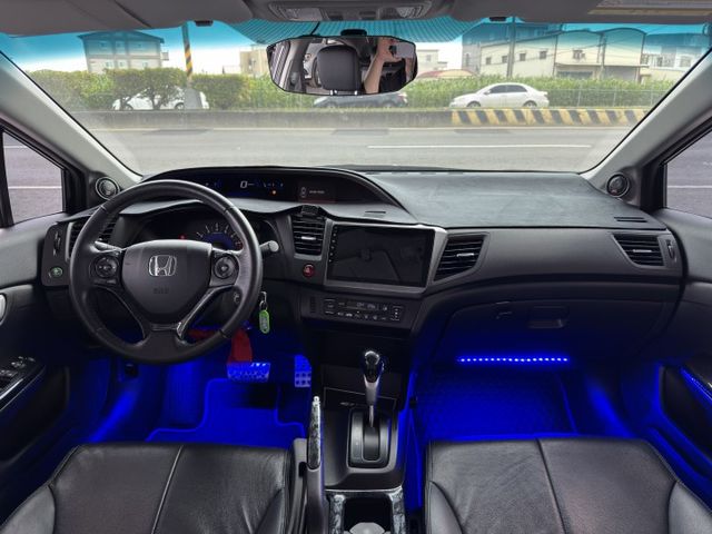 CIVIC  第8張相片