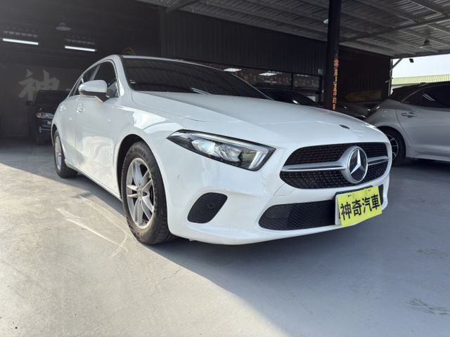 A-CLASS SEDAN V177  第3張相片