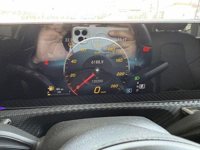A-CLASS SEDAN V177  第10張相片