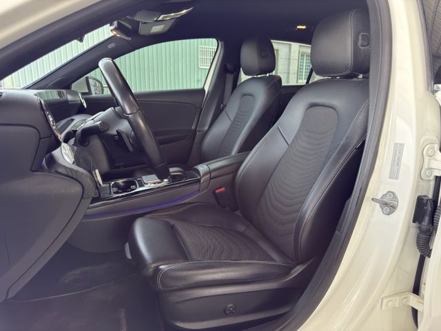 A-CLASS SEDAN V177  第13張相片