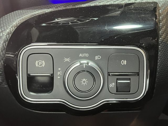 M-Benz A180 原鈑件  第16張相片