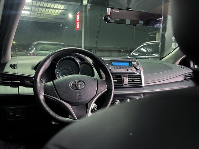 Toyota Vios 雅致 僅跑1.5萬 省油神車  第9張相片