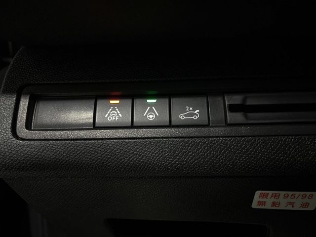 5008 1.6 PureTech GT  高階七人座＋渦輪動力＋法式底盤  第15張相片